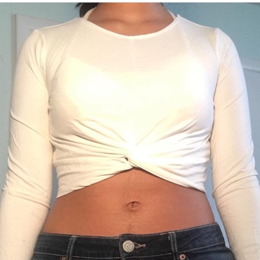 white long sleeve crop top
